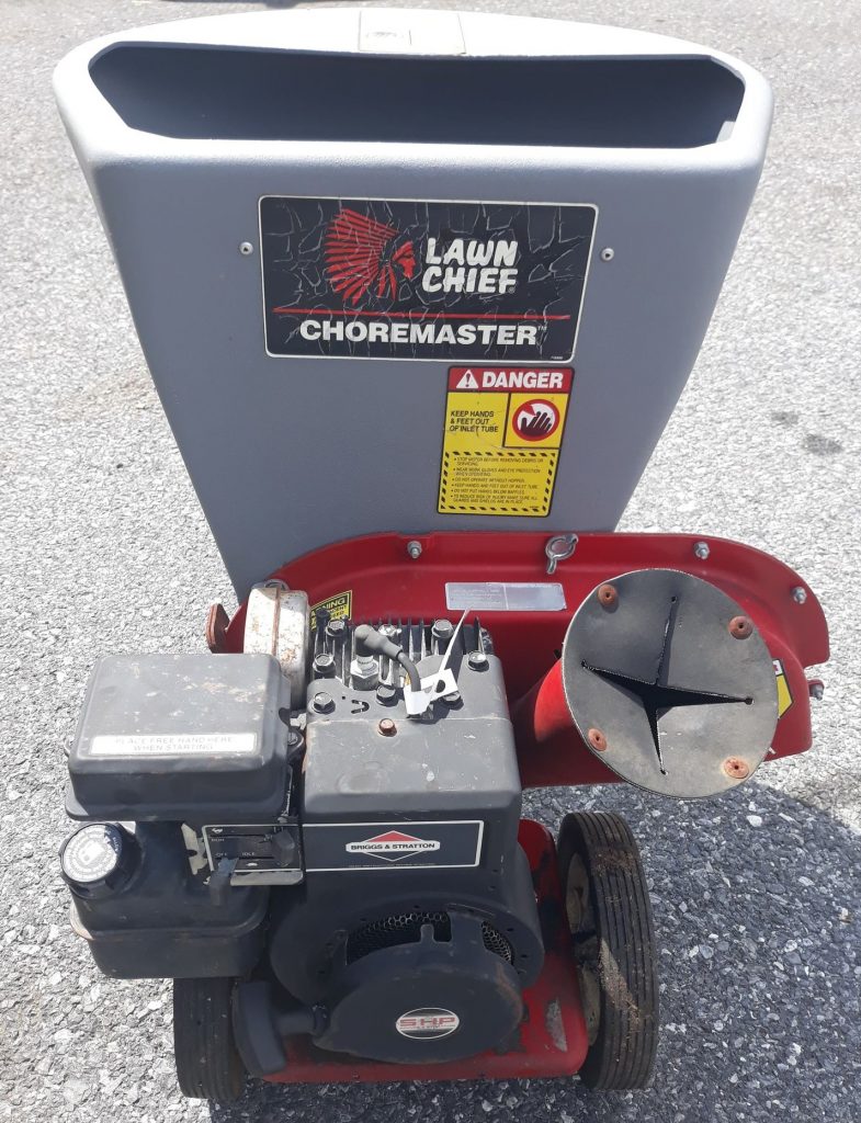 Used Chipper / Shredder Dave's Lawn & Garden