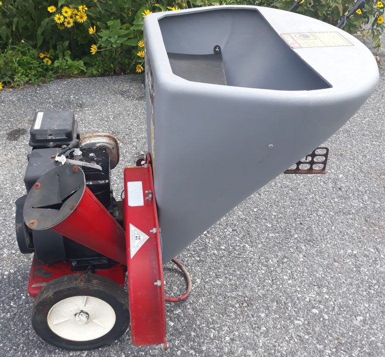 Used Chipper / Shredder Dave's Lawn & Garden